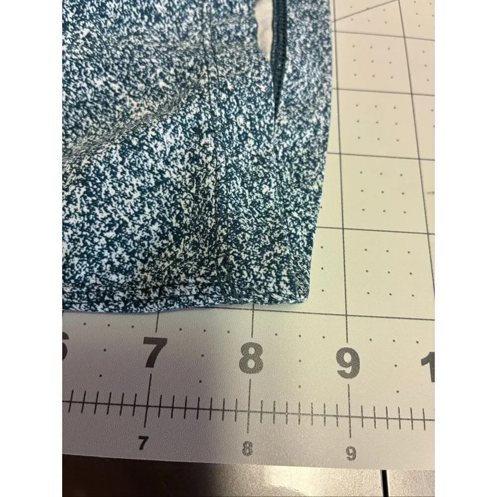 Lululemon Printed Shorts with Pockets in Blue Size M